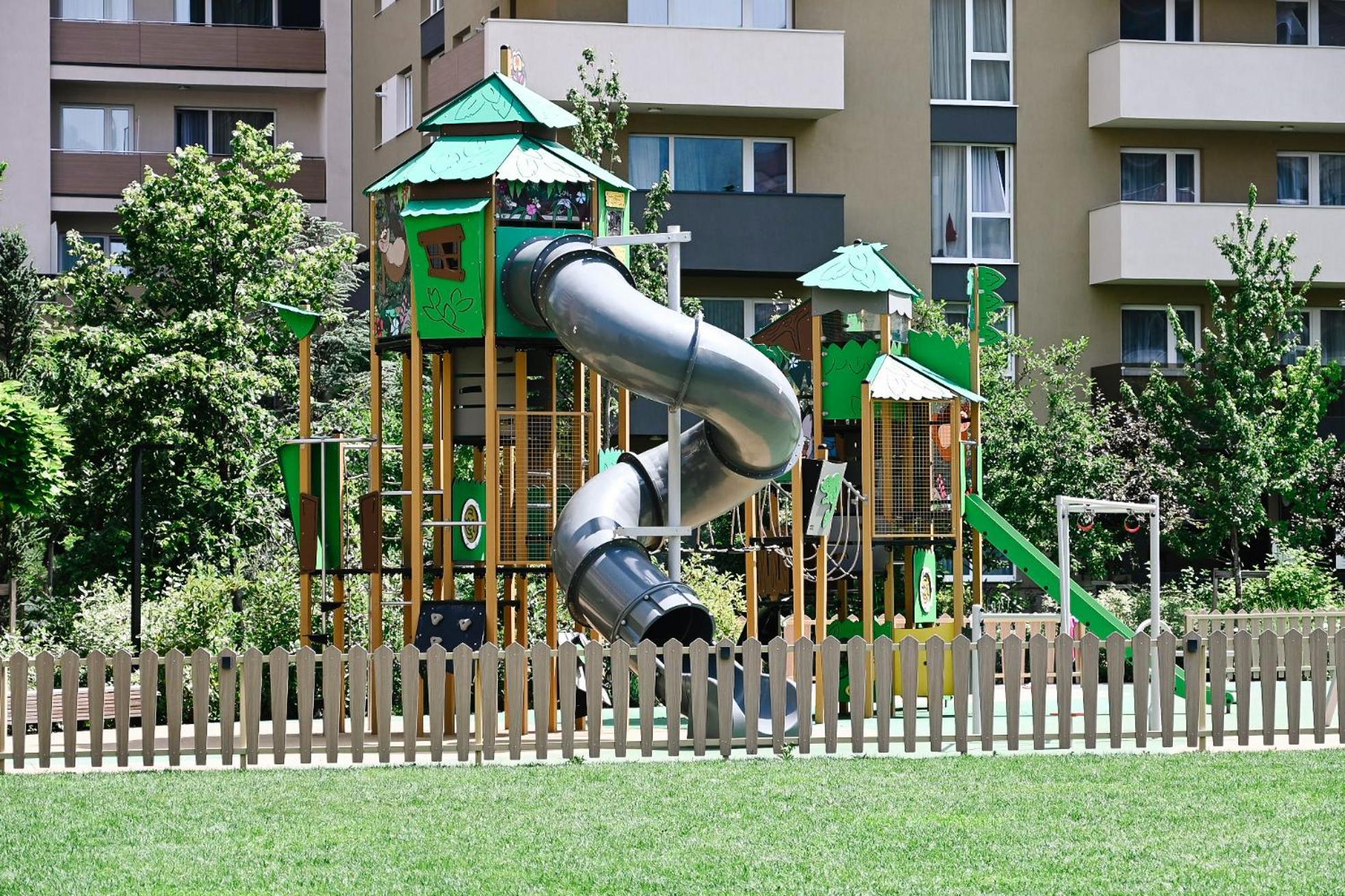 Urban Plaza - Aparthotel Braşov Esterno foto