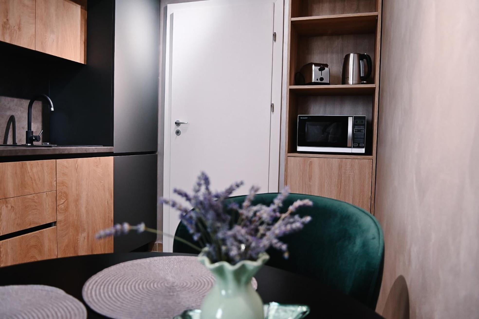 Urban Plaza - Aparthotel Braşov Esterno foto