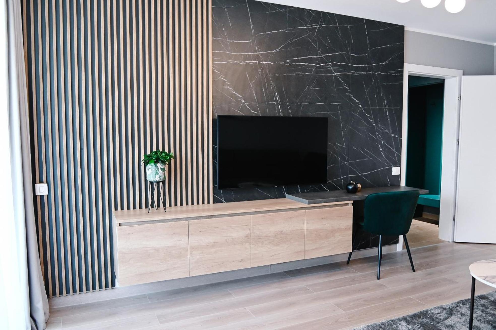 Urban Plaza - Aparthotel Braşov Esterno foto